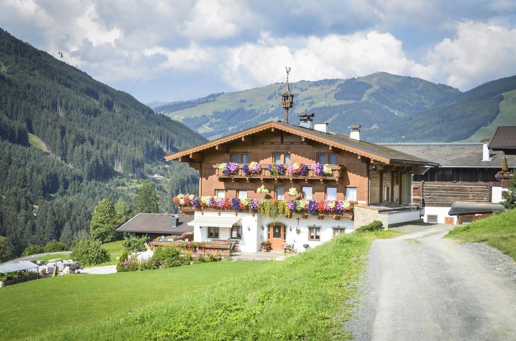 Ferienhof Woelflbauer Saalbach-Hinterglemm Exterior foto